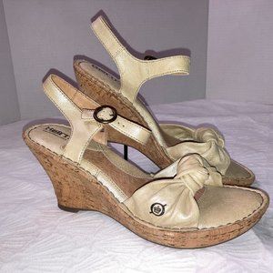 Born Women's Sandals Sz 9 Metallic Gold Beige Leather Knot Comfort Cork Wedge